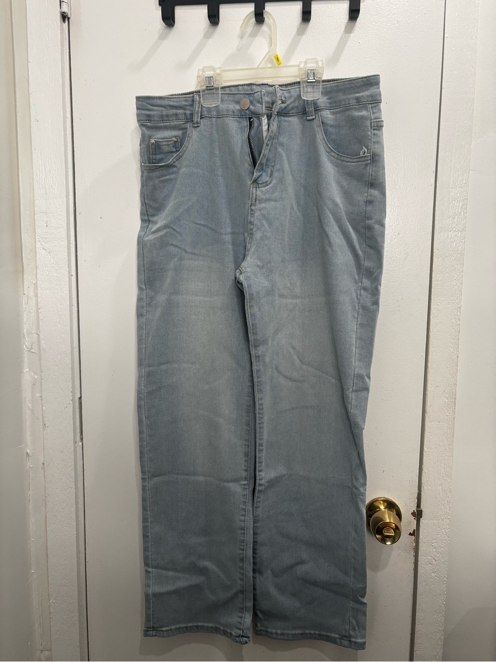 Women’s Vintage Wash Plus-size Stretchy, Straight Leg & Butt-lifting Jeans
